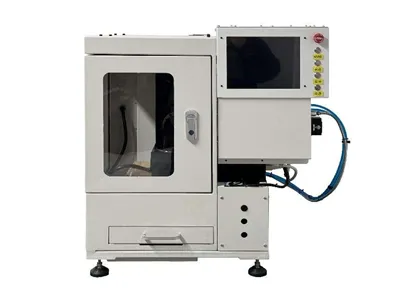 Wählen Sie eine 5-Achsen-CNC für die Produktion in kleinen Werkstätten